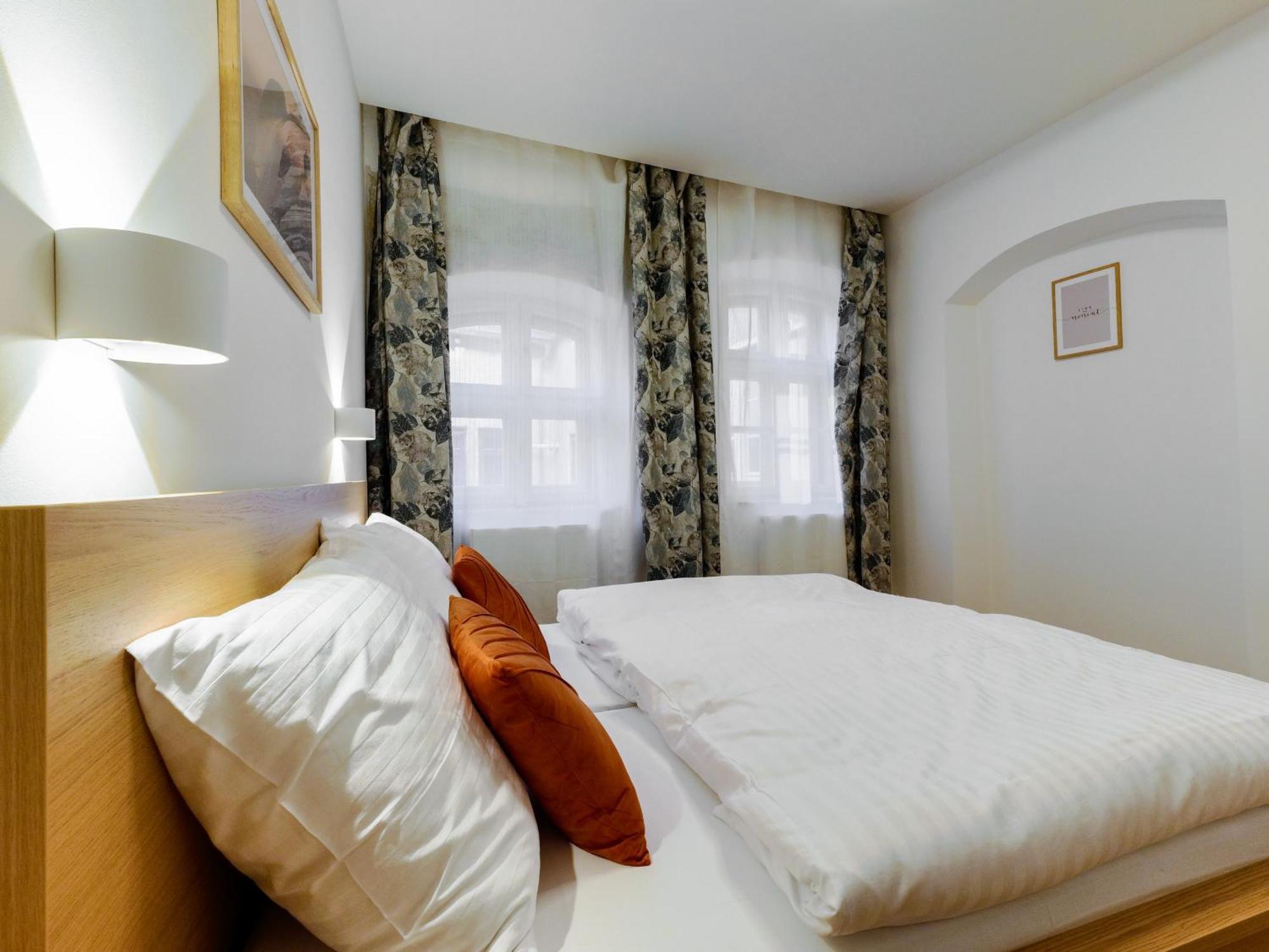 Hviezdoslavova Apartments, Trnava Centre, Parking Available Экстерьер фото