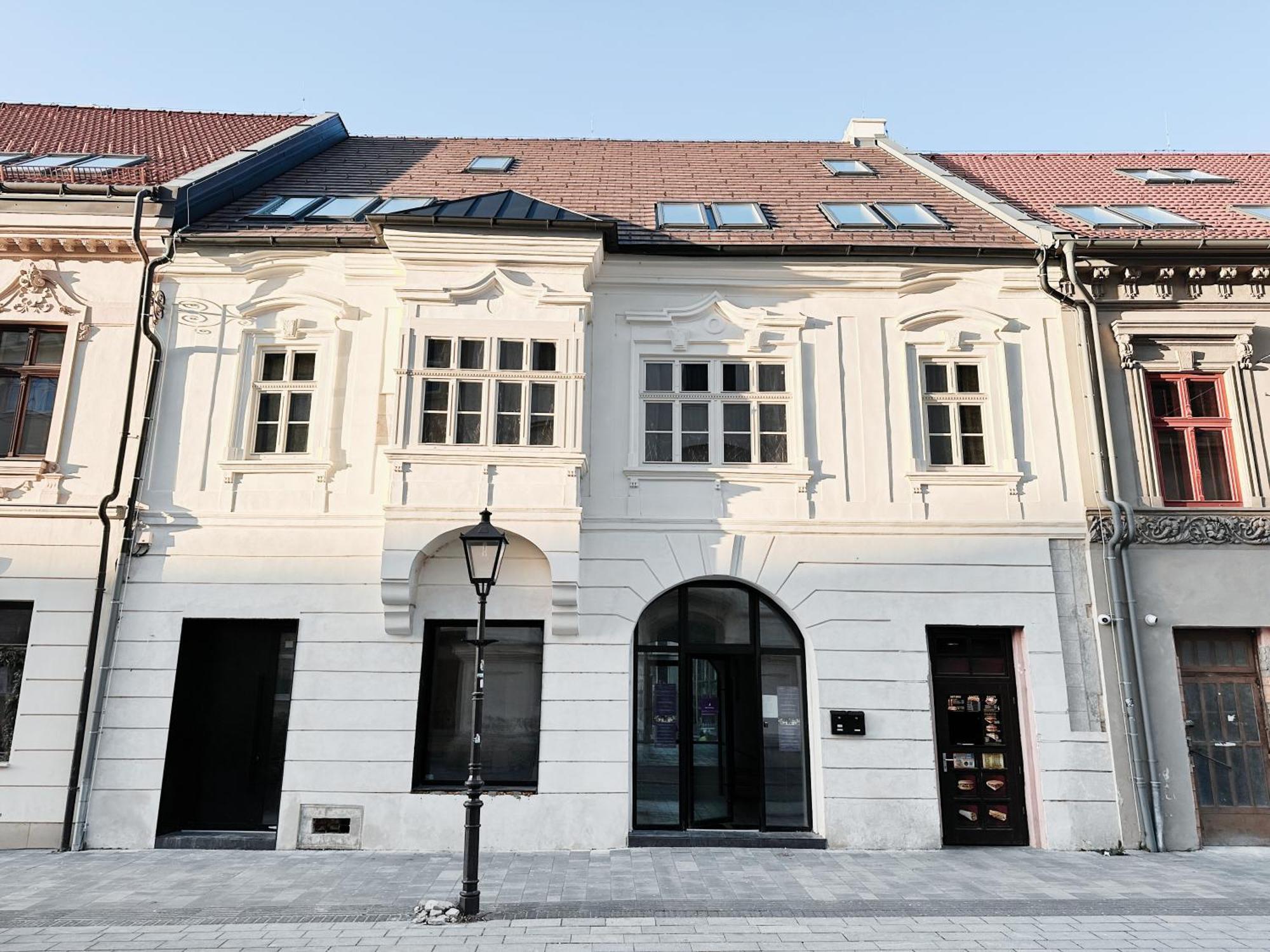 Hviezdoslavova Apartments, Trnava Centre, Parking Available Экстерьер фото