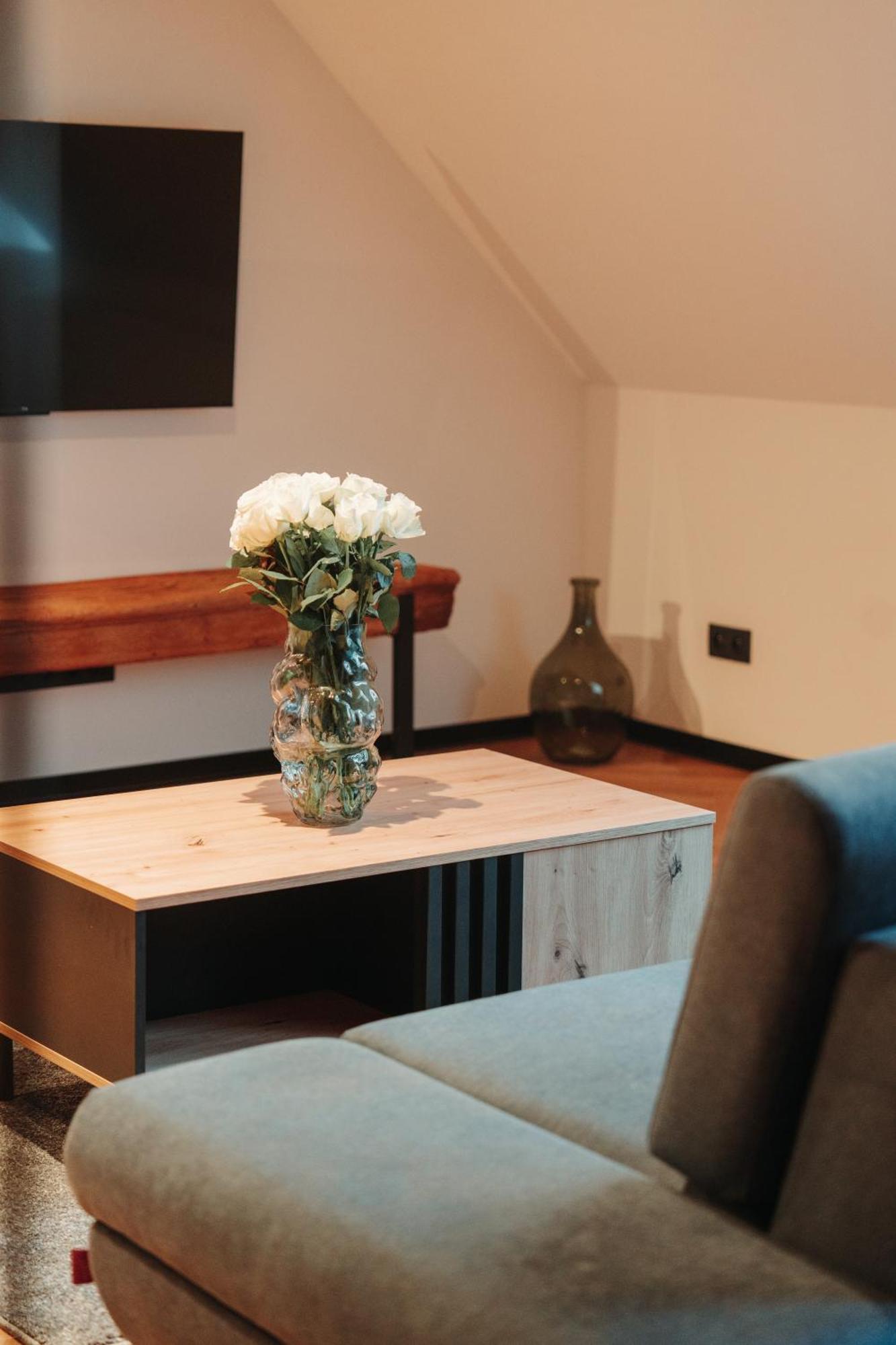 Hviezdoslavova Apartments, Trnava Centre, Parking Available Экстерьер фото