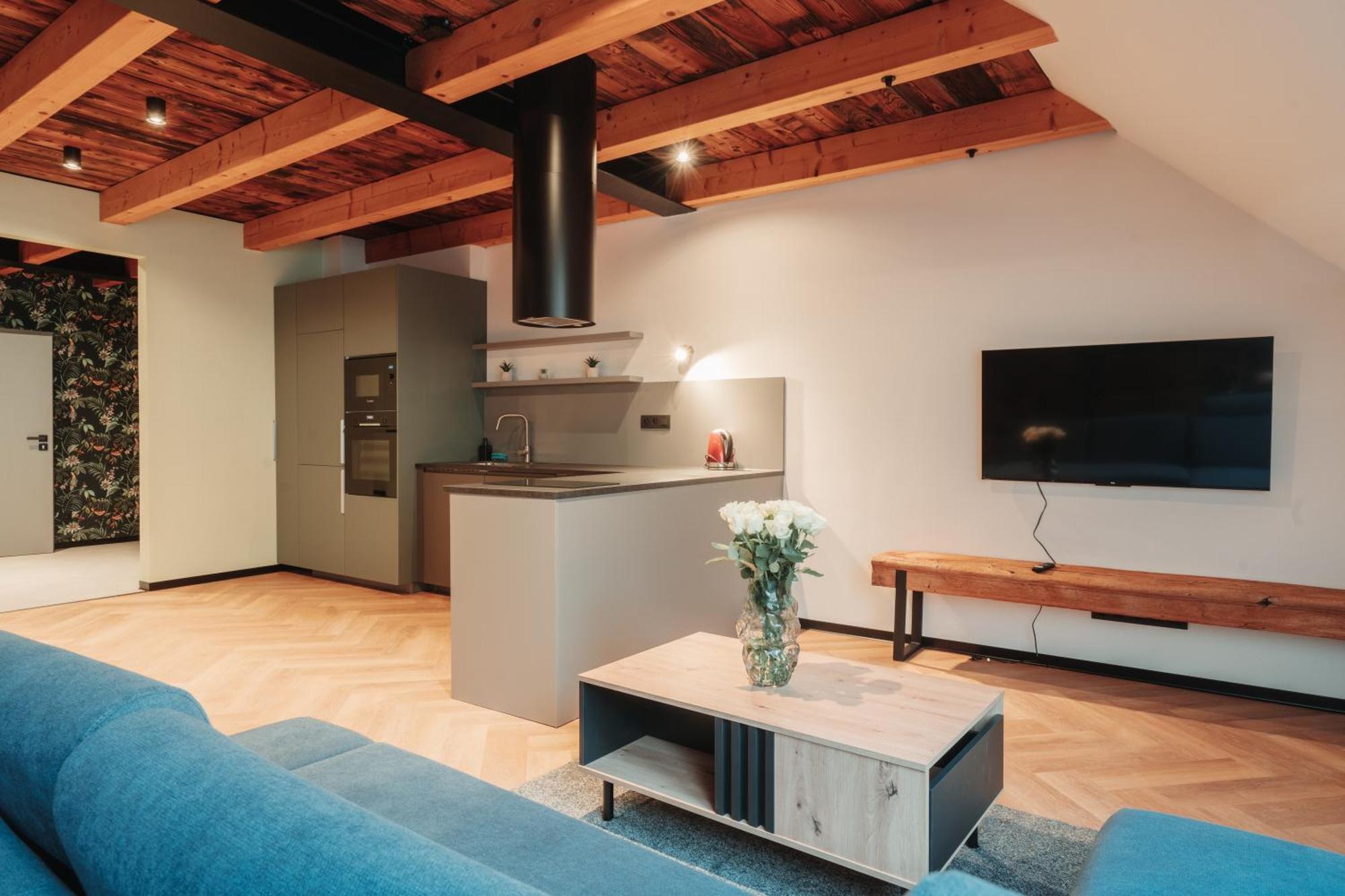 Hviezdoslavova Apartments, Trnava Centre, Parking Available Экстерьер фото