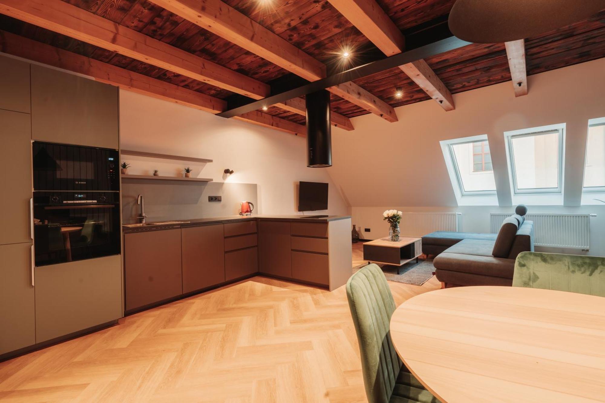 Hviezdoslavova Apartments, Trnava Centre, Parking Available Экстерьер фото