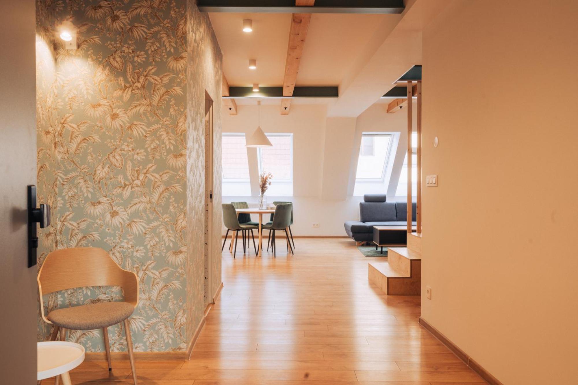 Hviezdoslavova Apartments, Trnava Centre, Parking Available Экстерьер фото